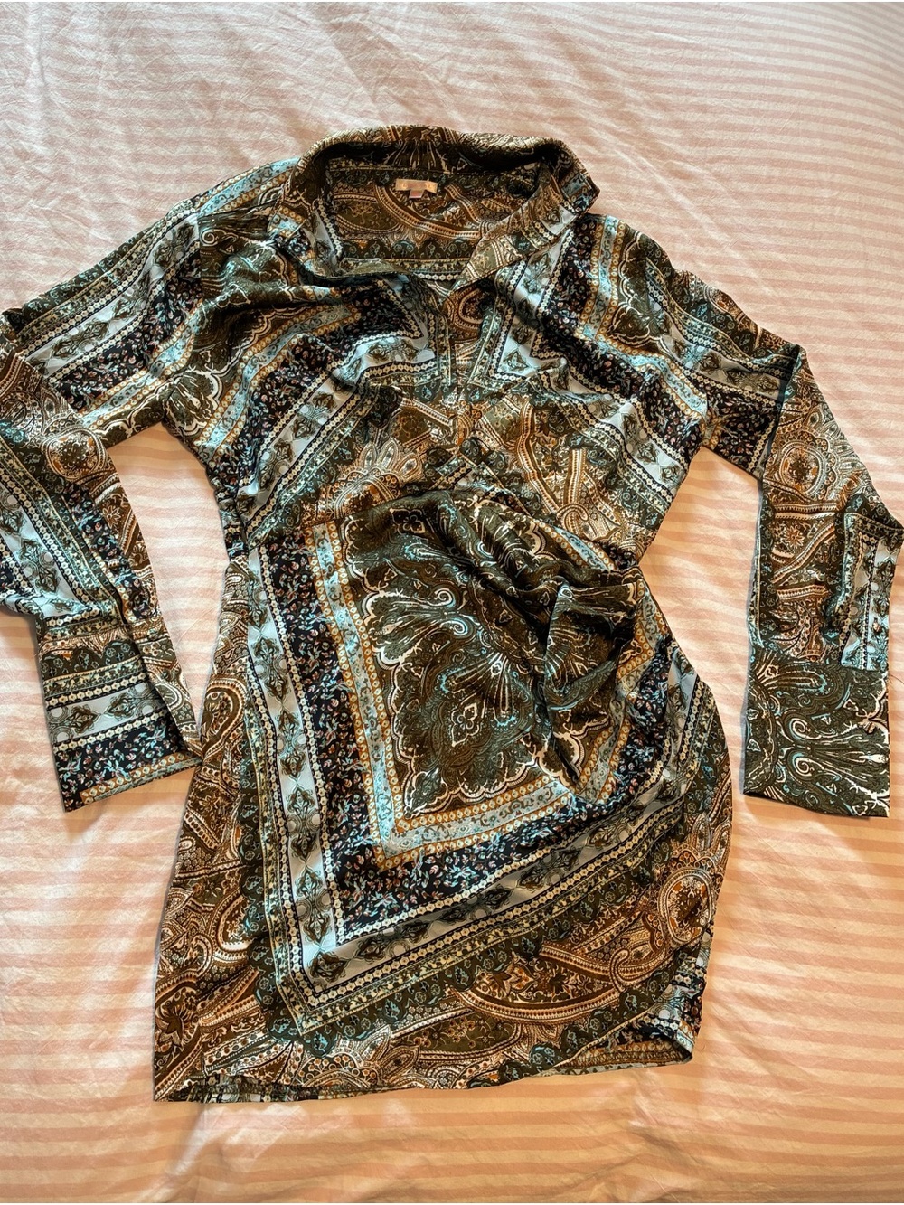 Luxxel Paisley-Print Long Sleeve Tunic in Olive and Teal